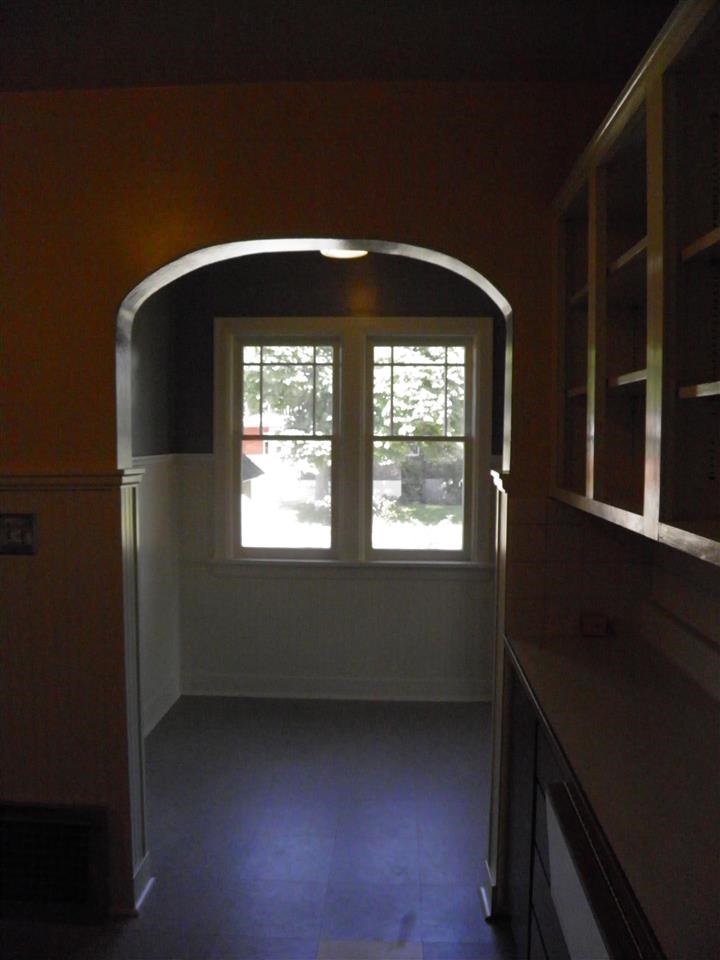 2527 N Normandie St - Photo 15