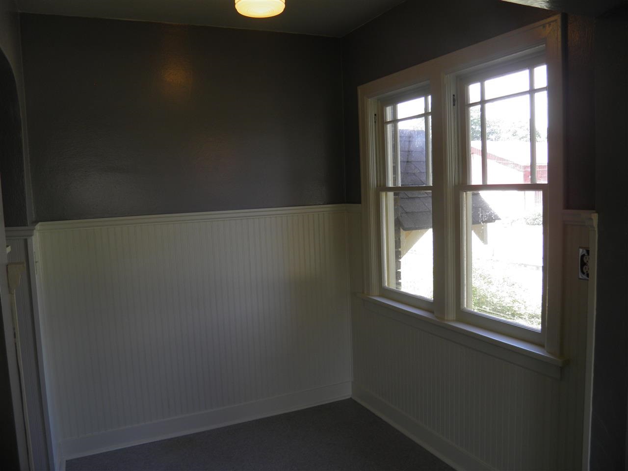 2527 N Normandie St - Photo 18