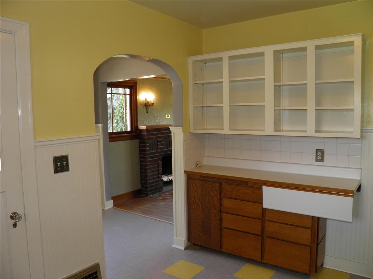 2527 N Normandie St - Photo 7