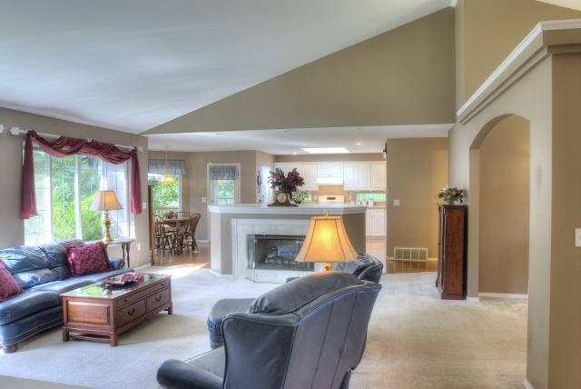 1012 E Blackhawk Dr - Photo 4
