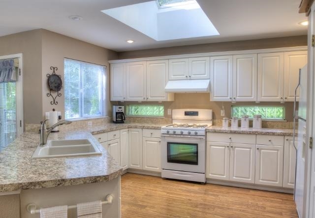 1012 E Blackhawk Dr - Photo 5
