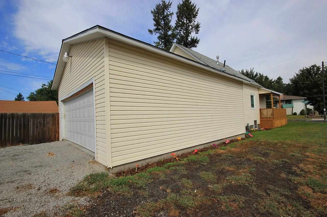 1603 W Fairview Ave - Photo 14