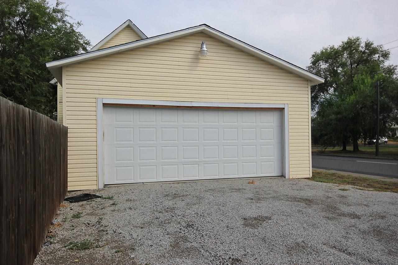 1603 W Fairview Ave - Photo 9