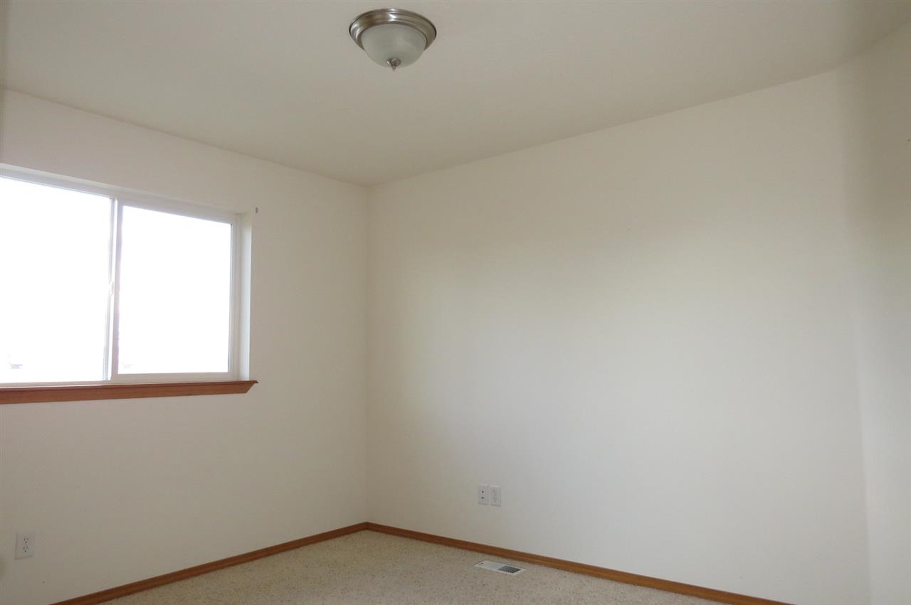 807 E Collin Ave - Photo 14