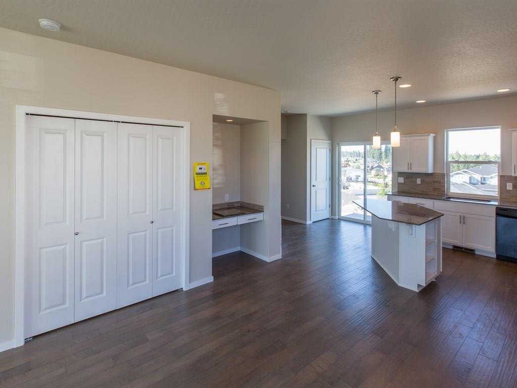 1027 W Tapestry Dr - Photo 5