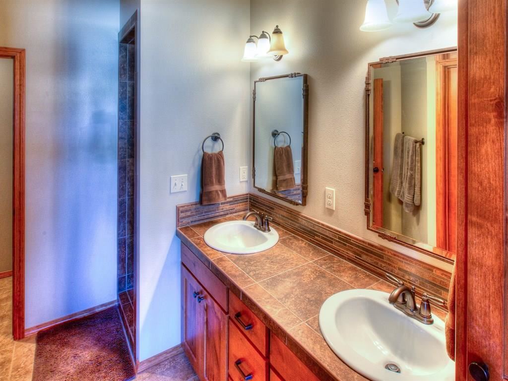 4428 S Mitchell Ln - Photo 10