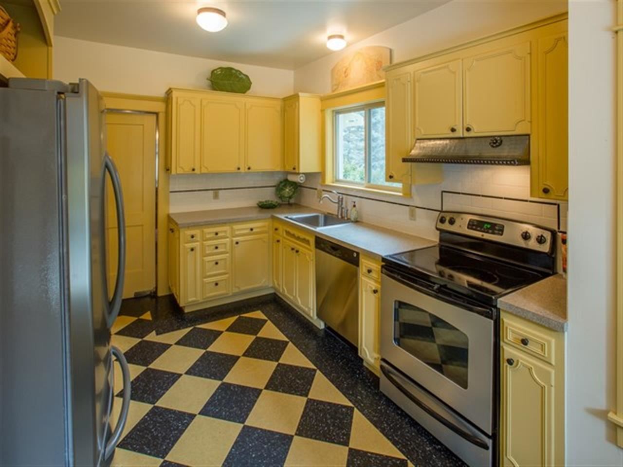 930 E 19th Ave - Photo 6