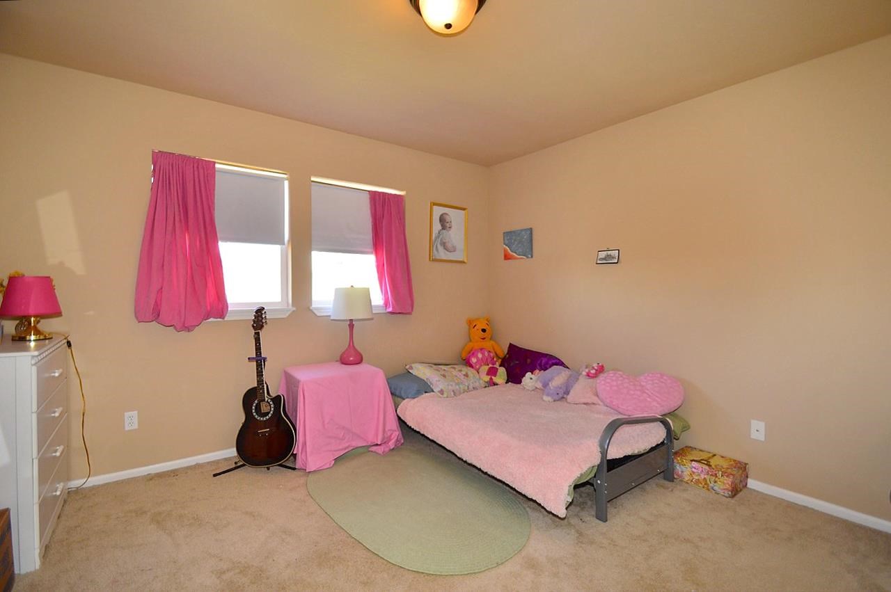 905 Ross - Photo 11