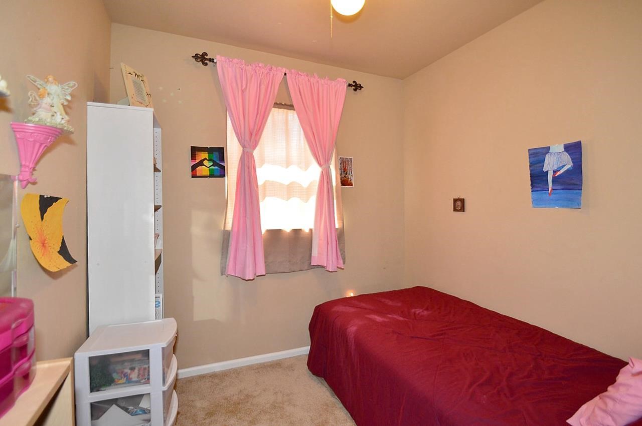 905 Ross - Photo 13