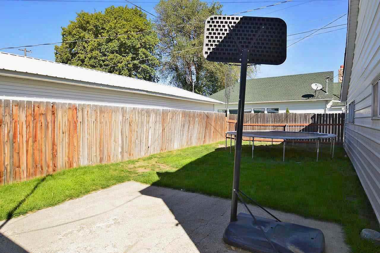808 7th - Photo 18