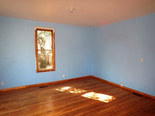 2927 E Heroy  Avenue - Photo 3