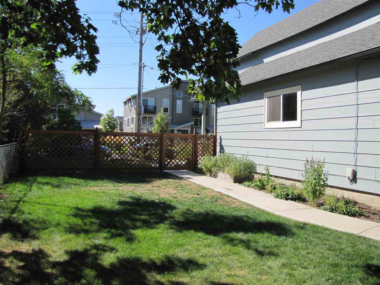 1828 W Bridge Ave - Photo 18