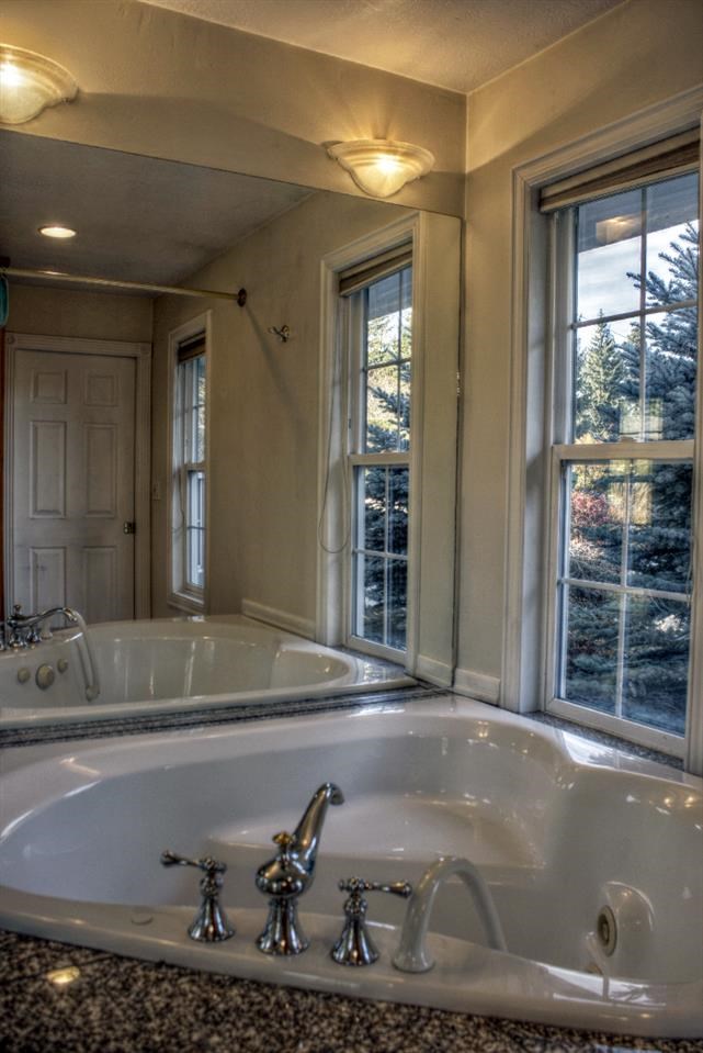 630 E High Dr - Photo 11