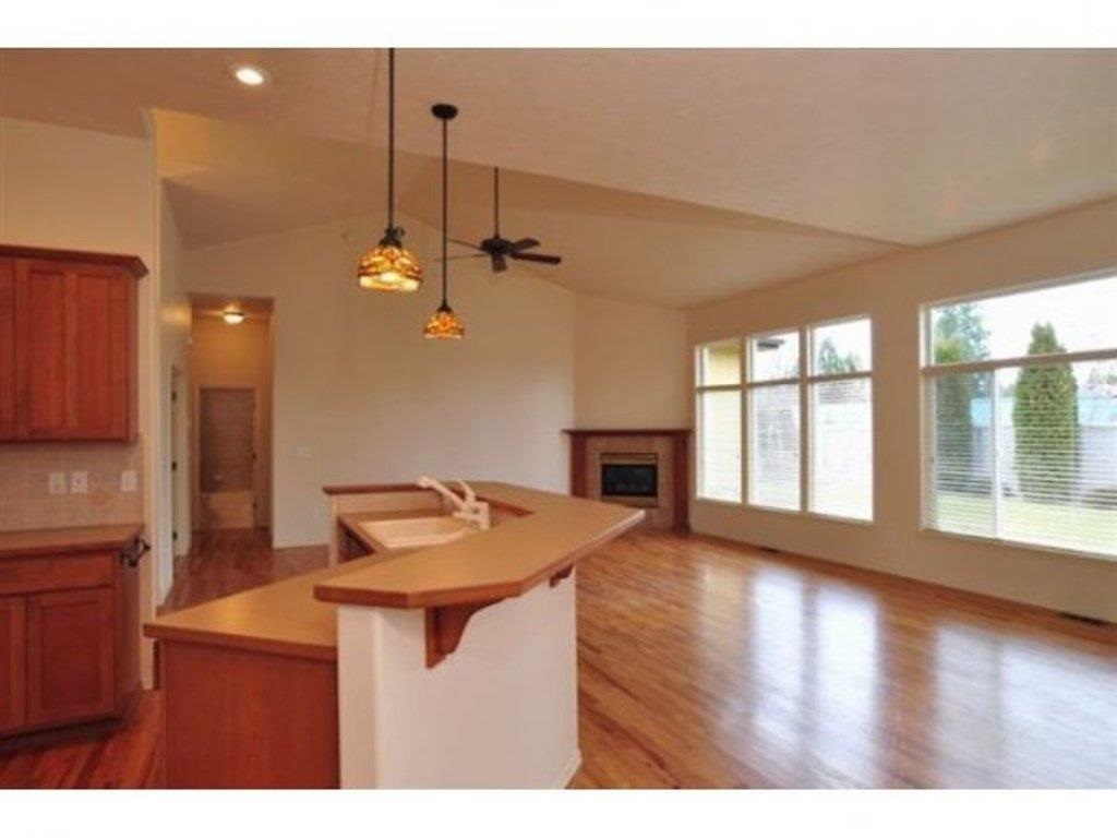 5621 S Hogan Ln - Photo 2