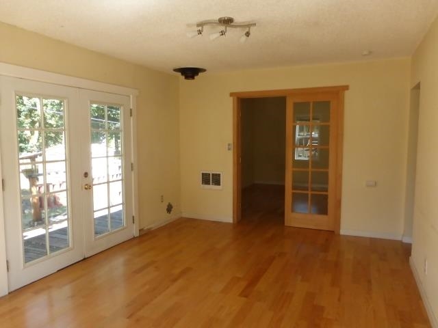3238 W North Loop Ave - Photo 11