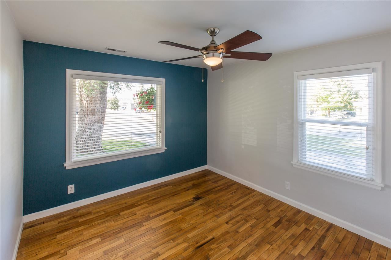 2305 S Rebecca St - Photo 18