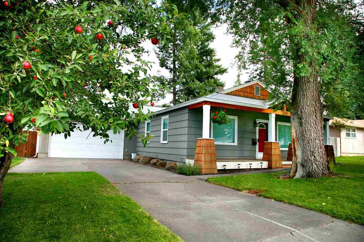 2305 S Rebecca St - Photo 3