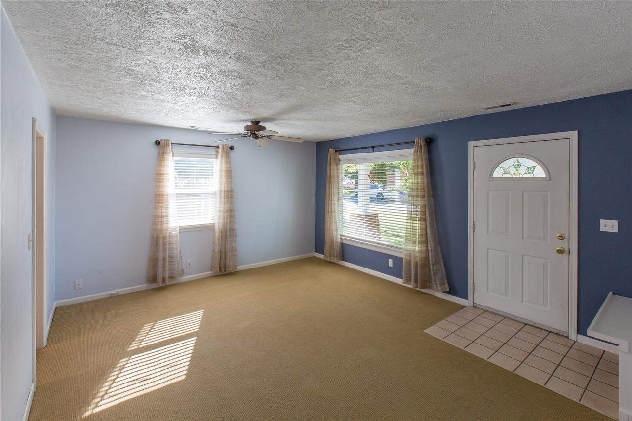2305 S Rebecca St - Photo 10