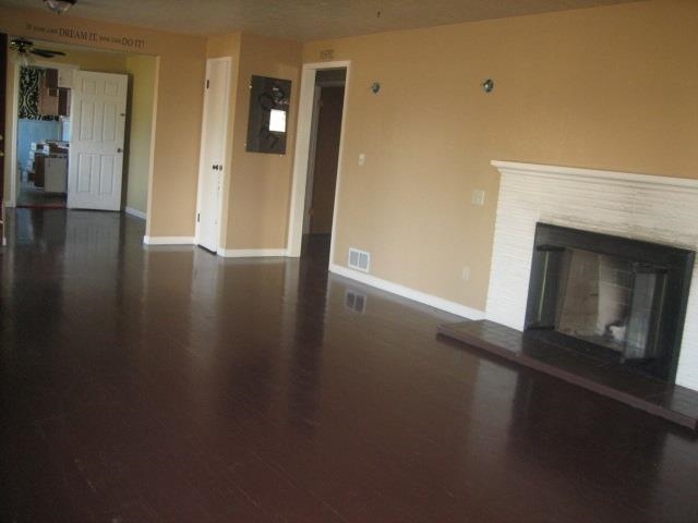12506 E 16th Avenue - Photo 3