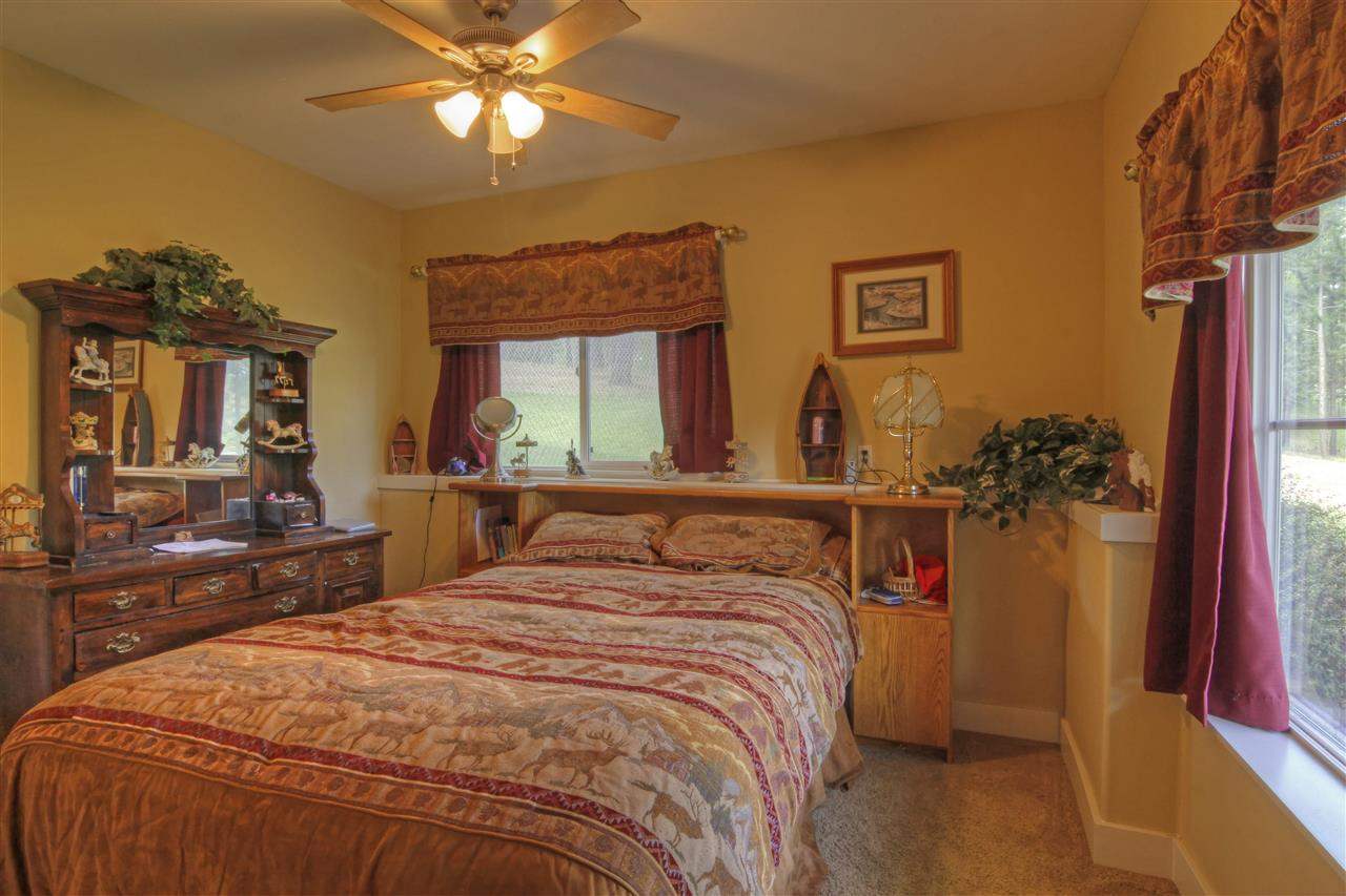 720 W Fender Rd - Photo 15