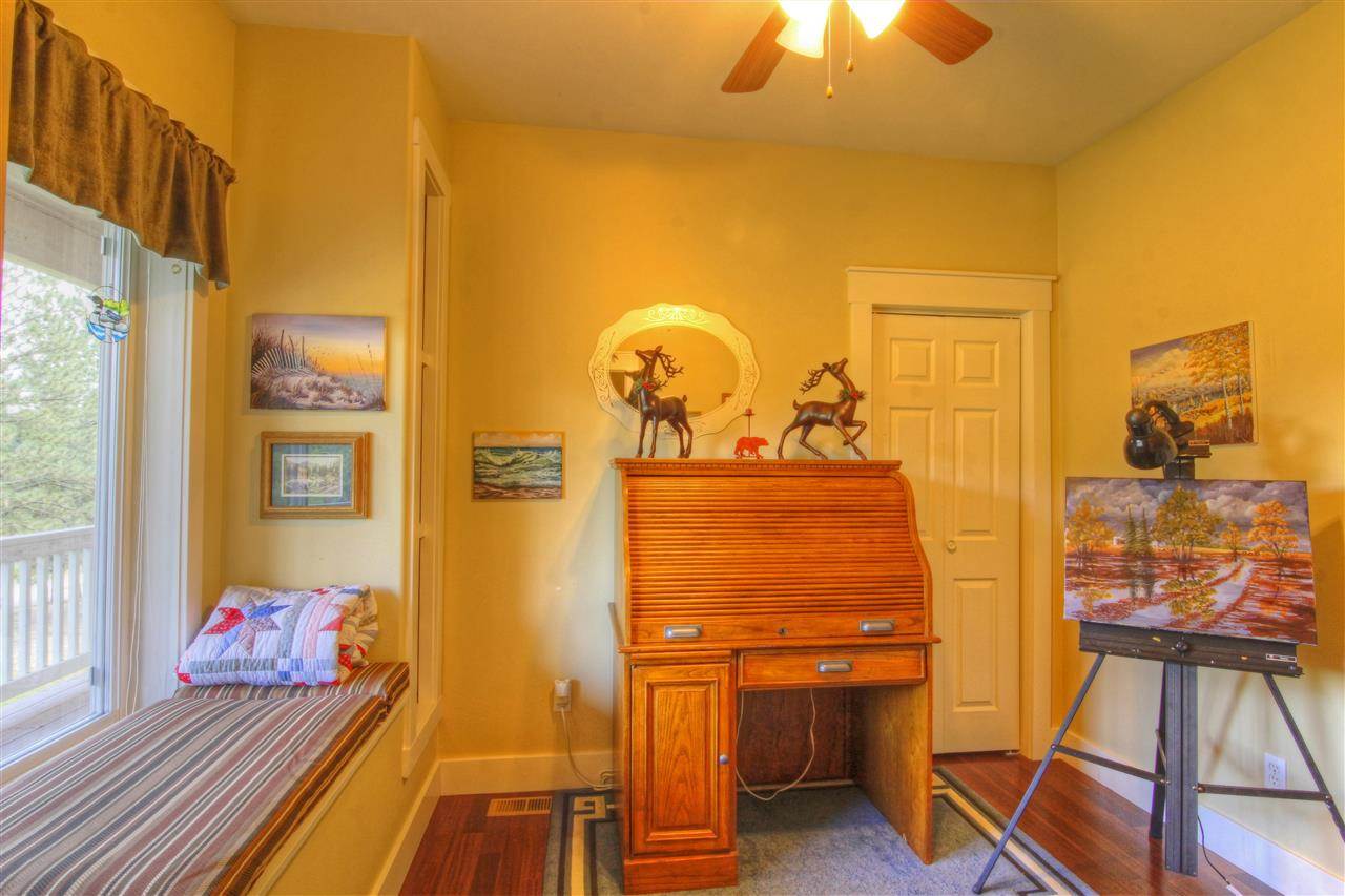 720 W Fender Rd - Photo 9