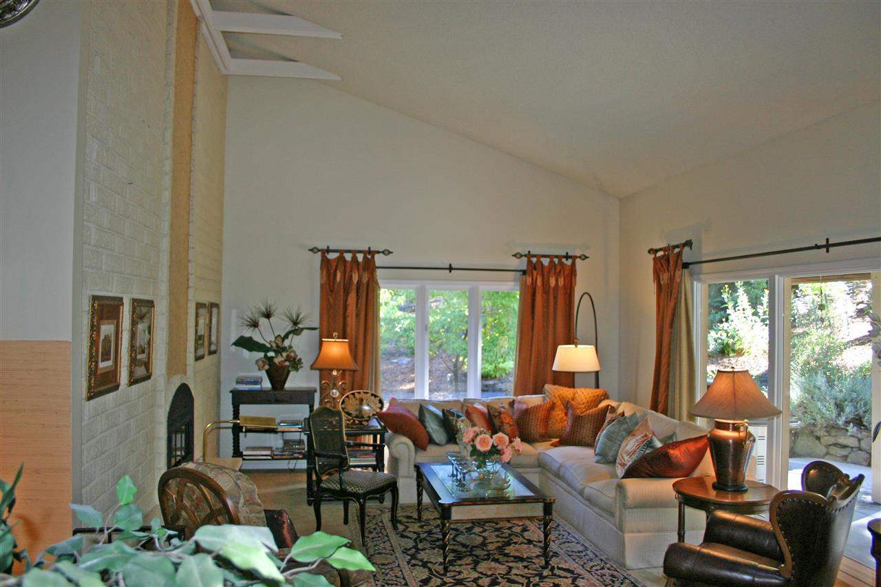 1203 W Cherrywood Ct - Photo 9