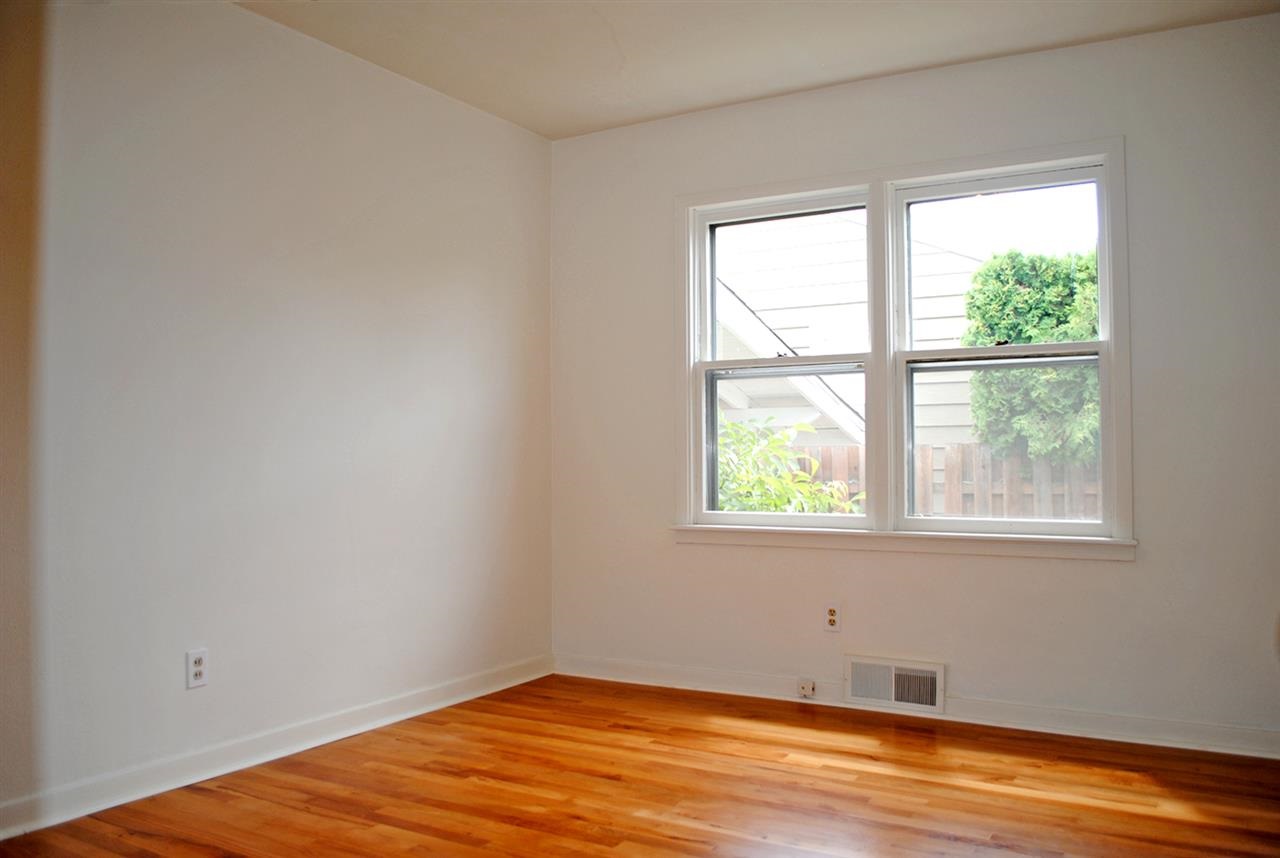 207 W WABASH - Photo 12