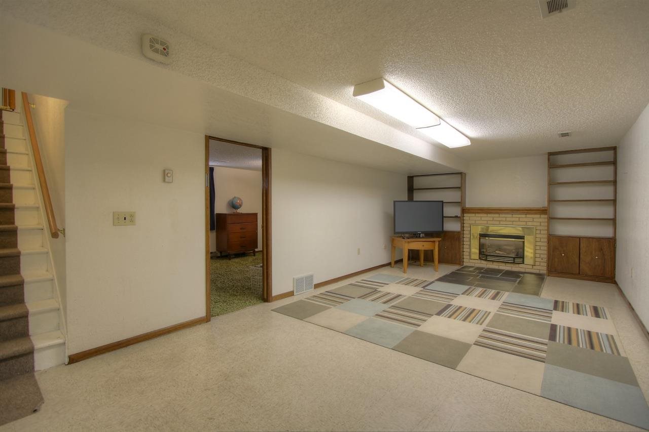 10710 N Mayberry Dr - Photo 13