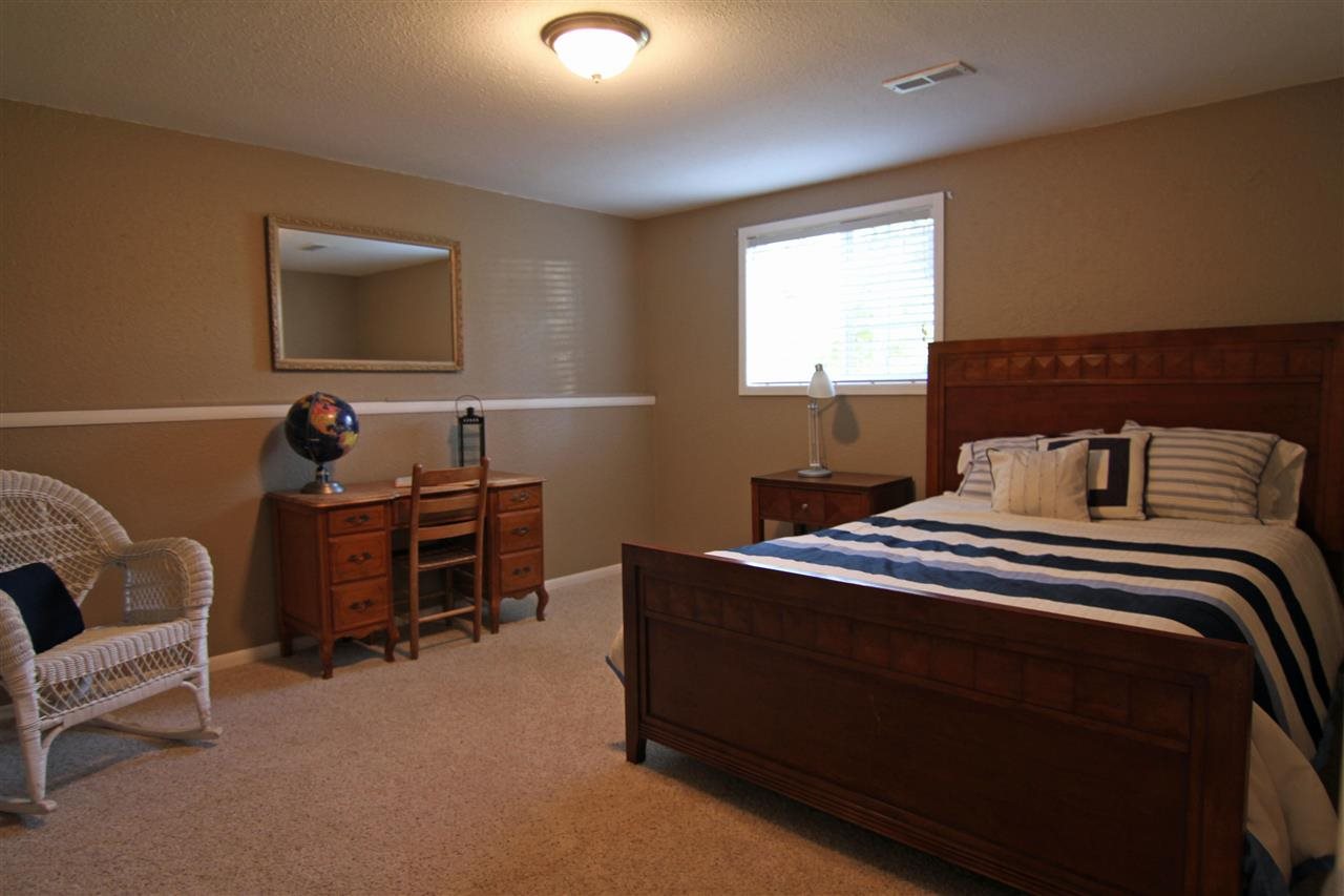 1115 E Greenleaf - Photo 11