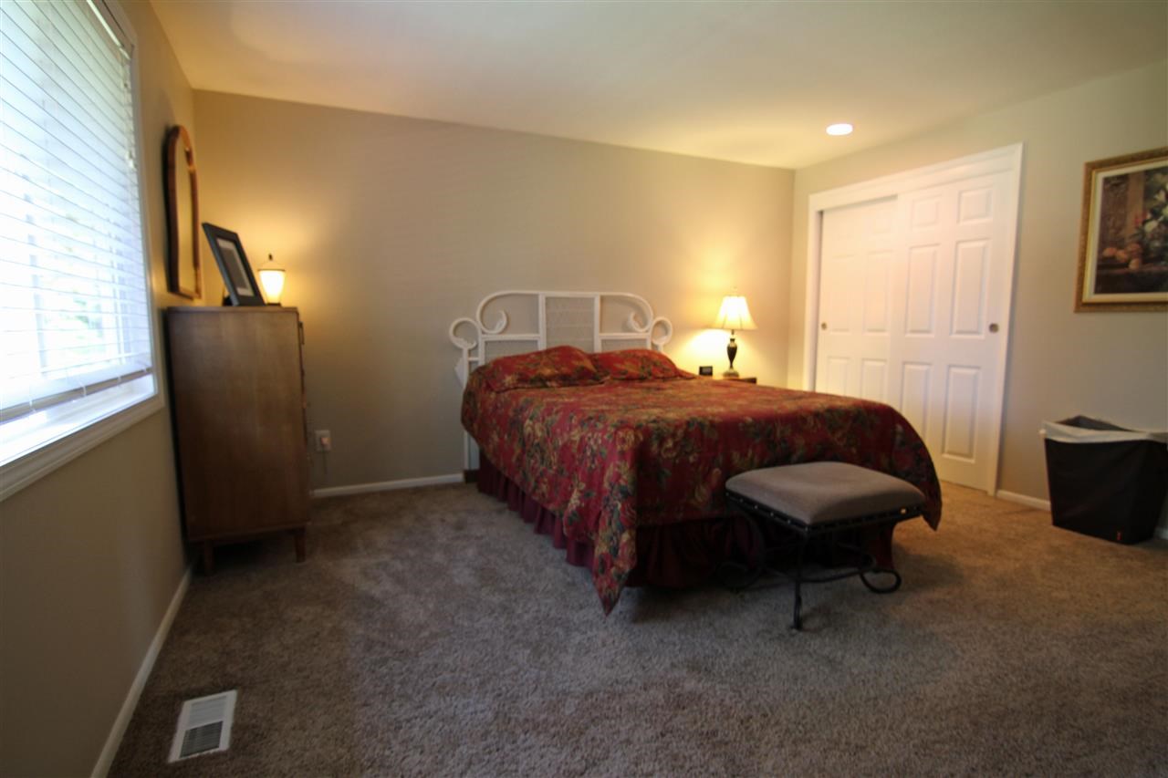 1115 E Greenleaf - Photo 13