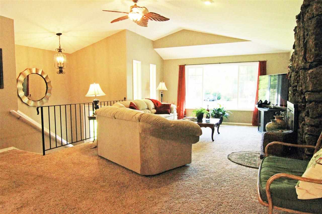 1115 E Greenleaf - Photo 3