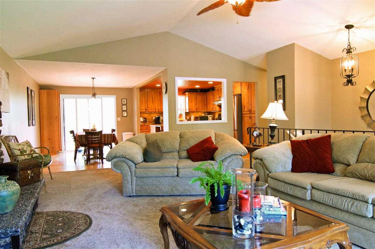 1115 E Greenleaf - Photo 4
