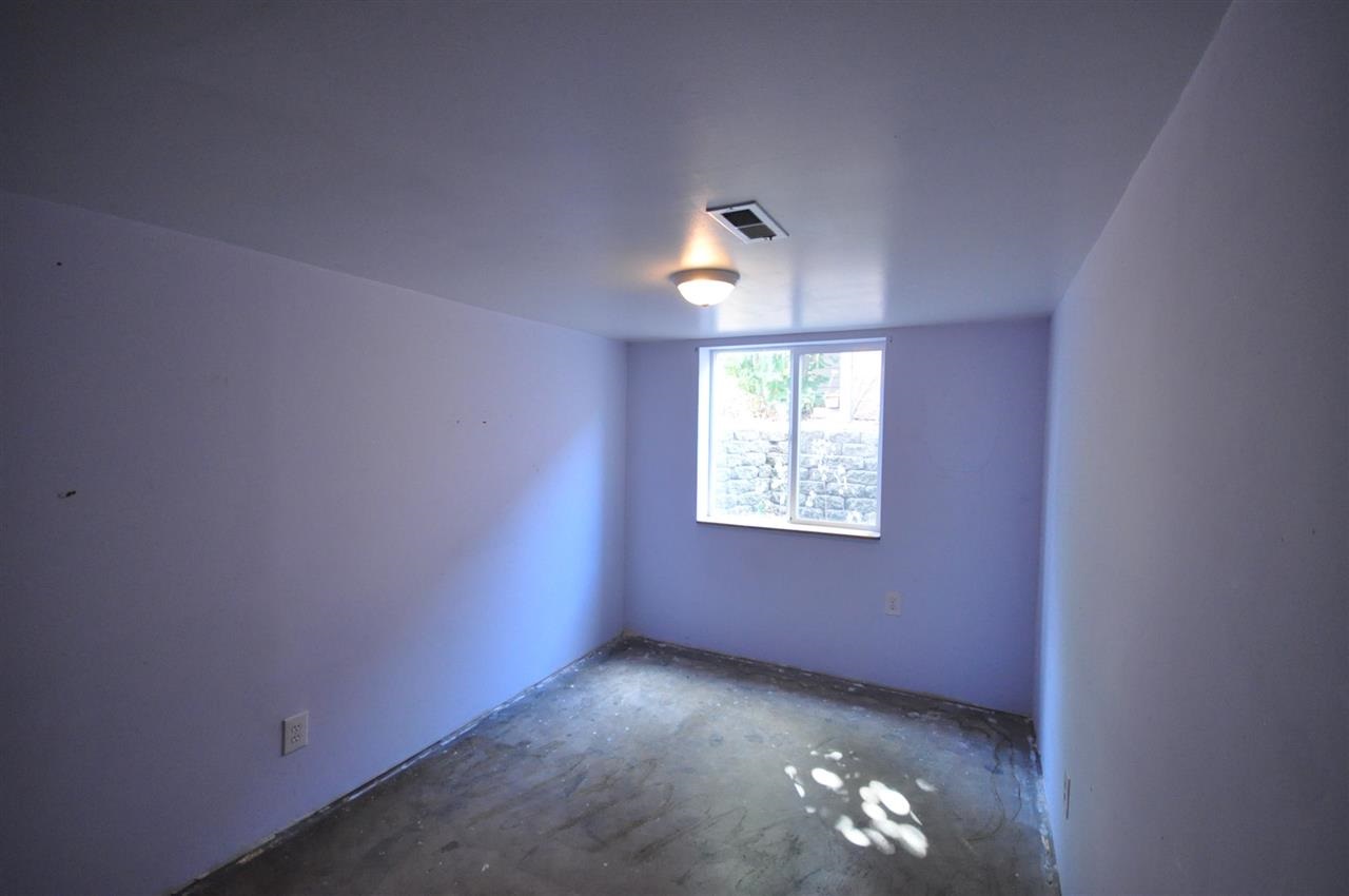 2412 W OLYMPIC Ave - Photo 9