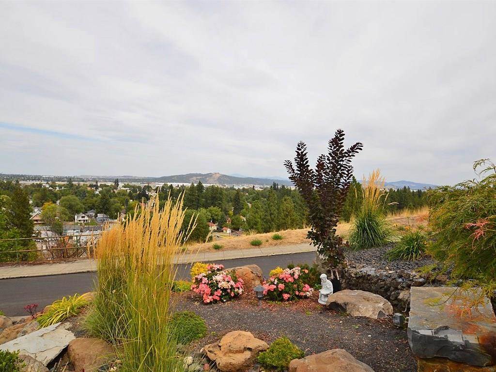 2434 E 9th Ave - Photo 18