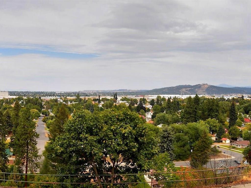 2434 E 9th Ave - Photo 3