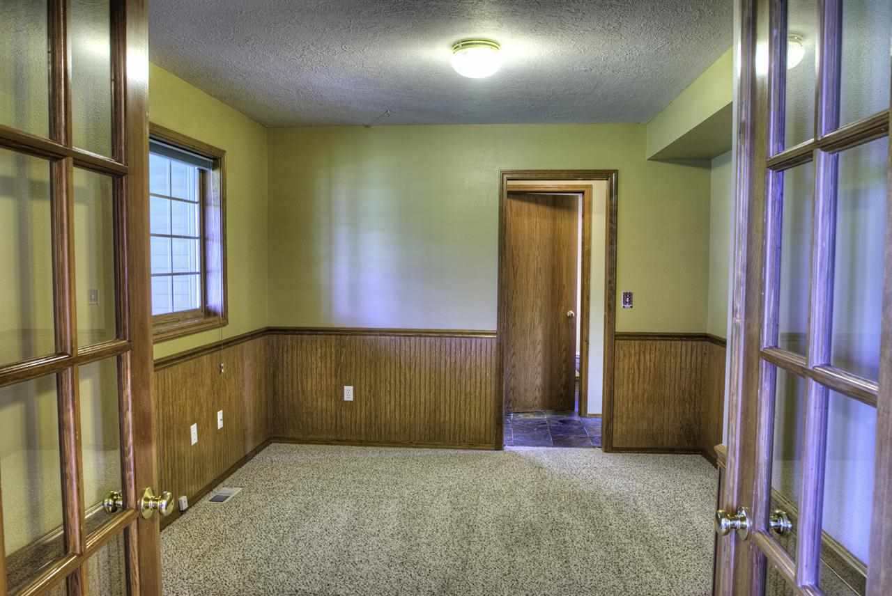 5711 S Sycamore St - Photo 8