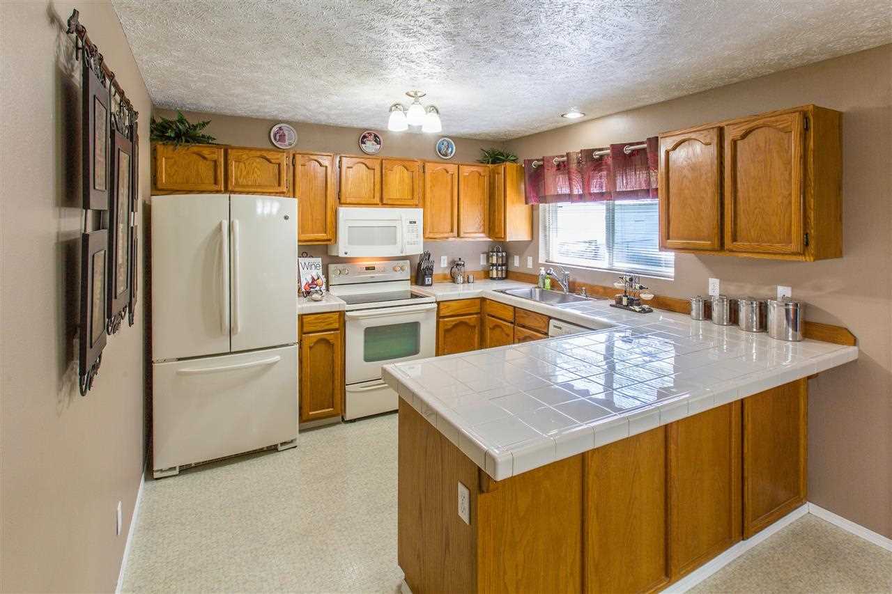 13308 E 12th Ave - Photo 6