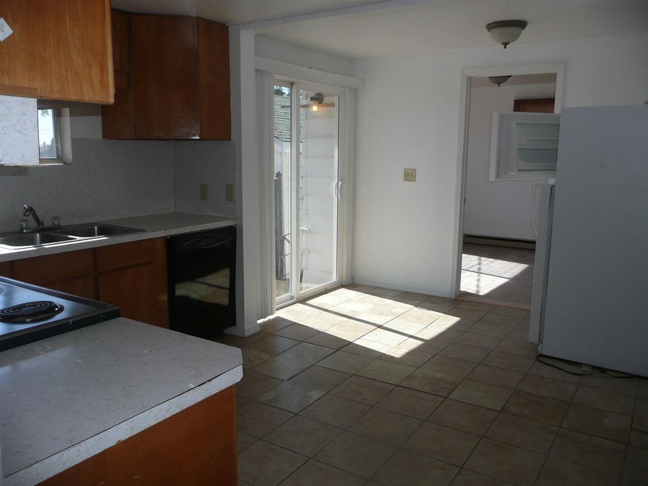 320 L St - Photo 5