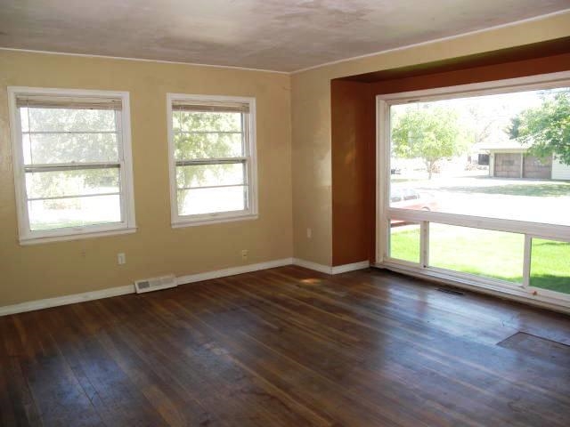 1501 N Woodruff Rd - Photo 2
