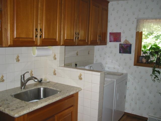 718 E 23rd - Photo 11