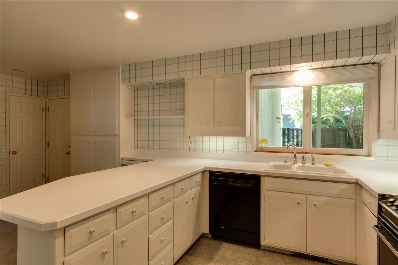 1927 E 25th Ave - Photo 8