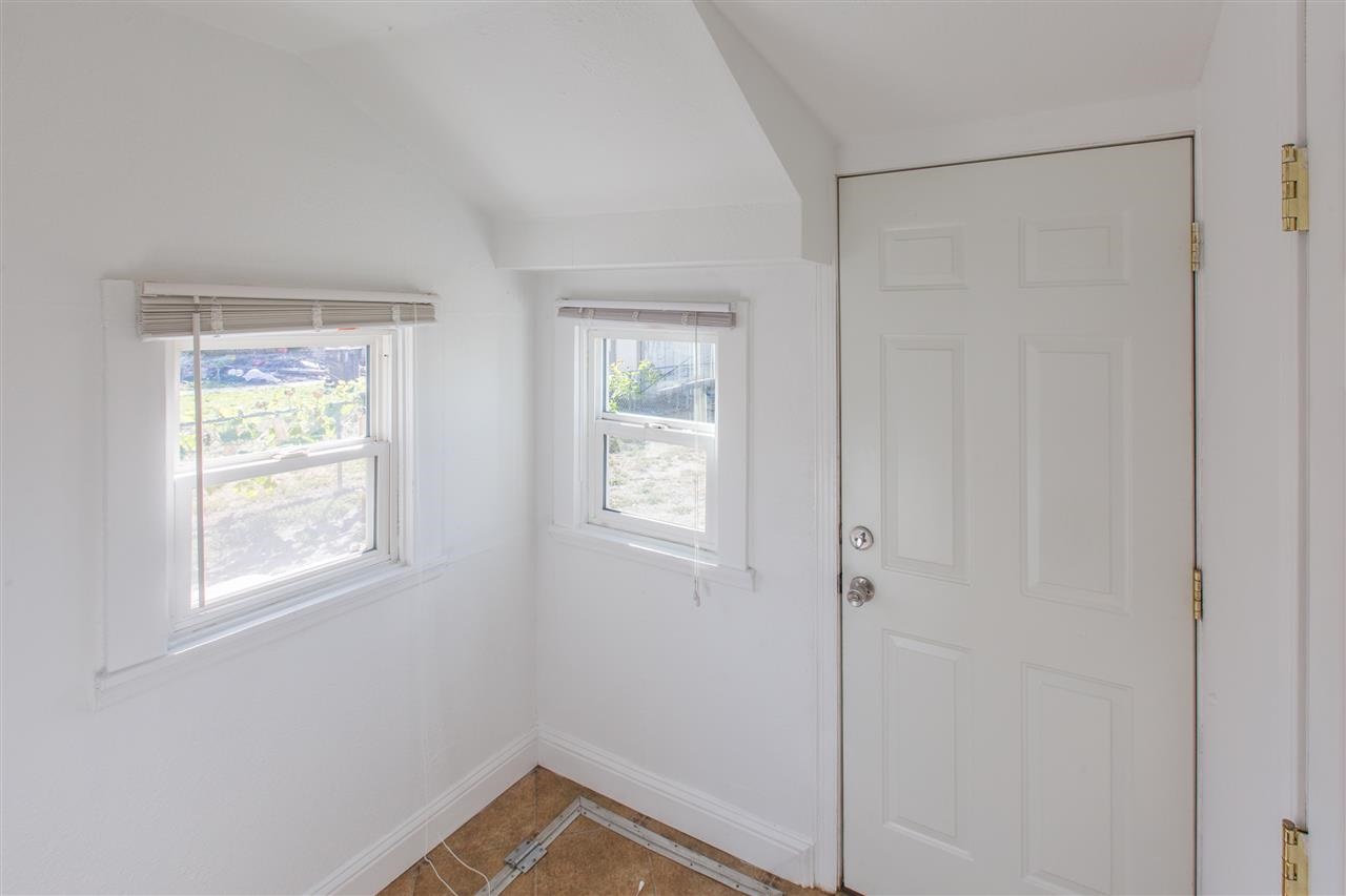 2214 E Rowan Ave - Photo 13
