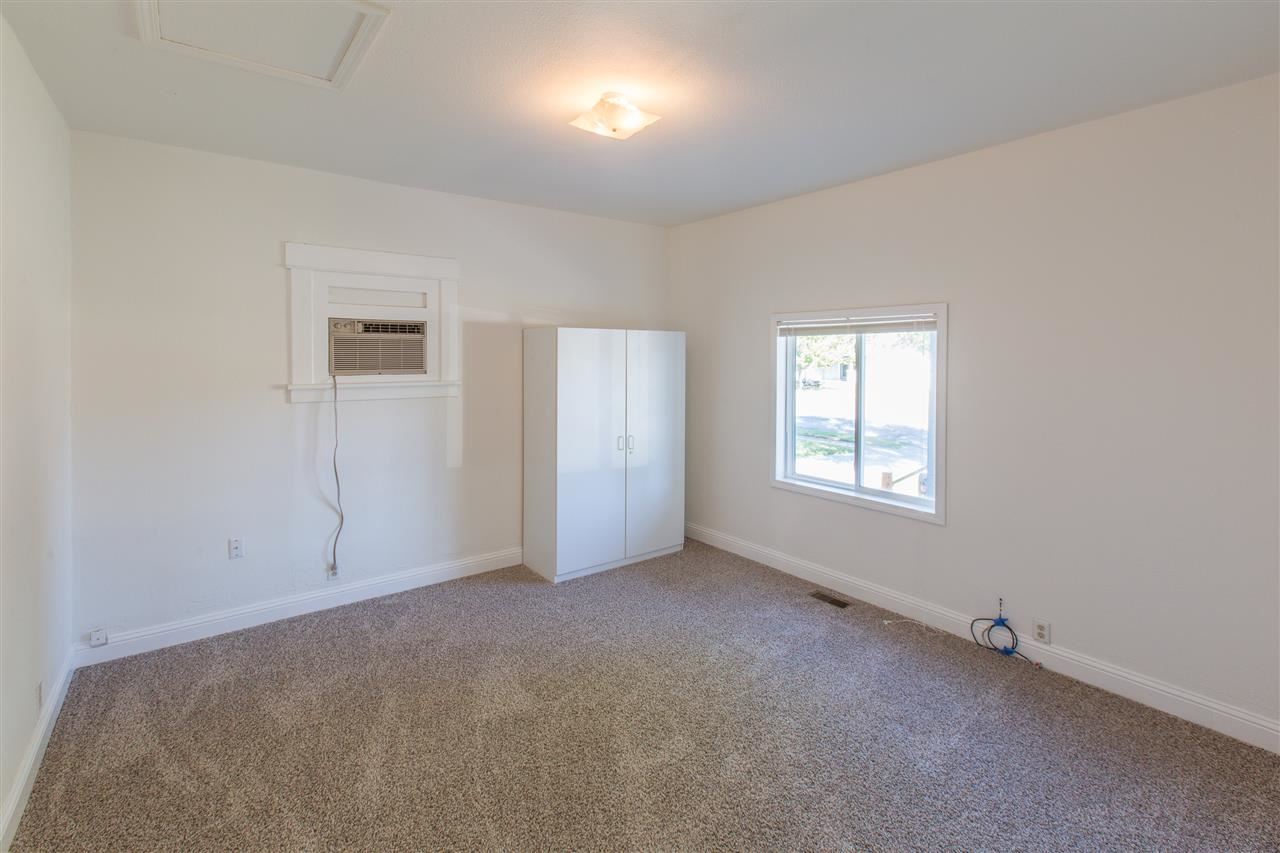 2214 E Rowan Ave - Photo 9