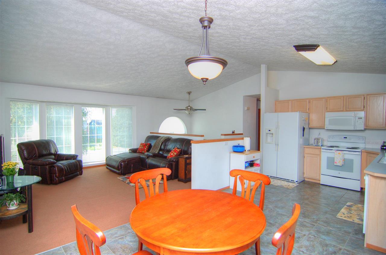 810 N Corbin Ct - Photo 4