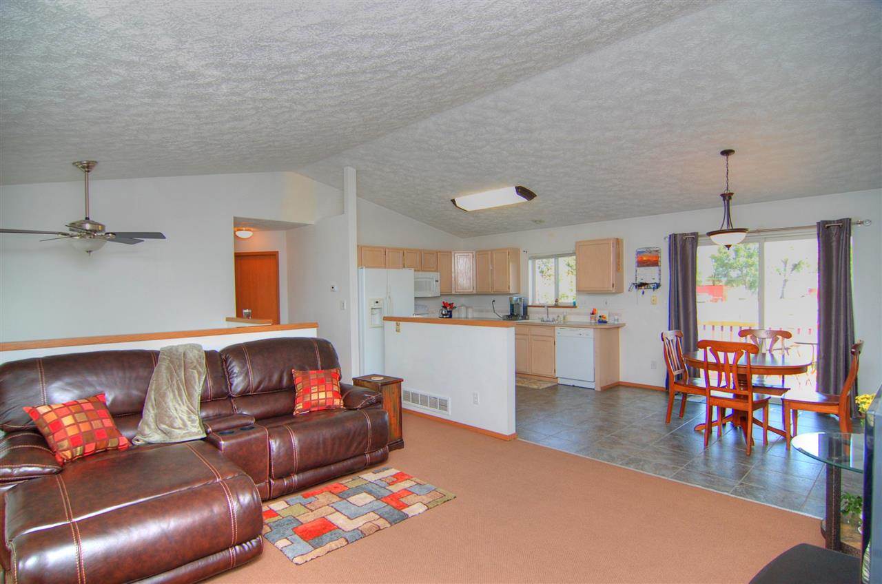810 N Corbin Ct - Photo 5