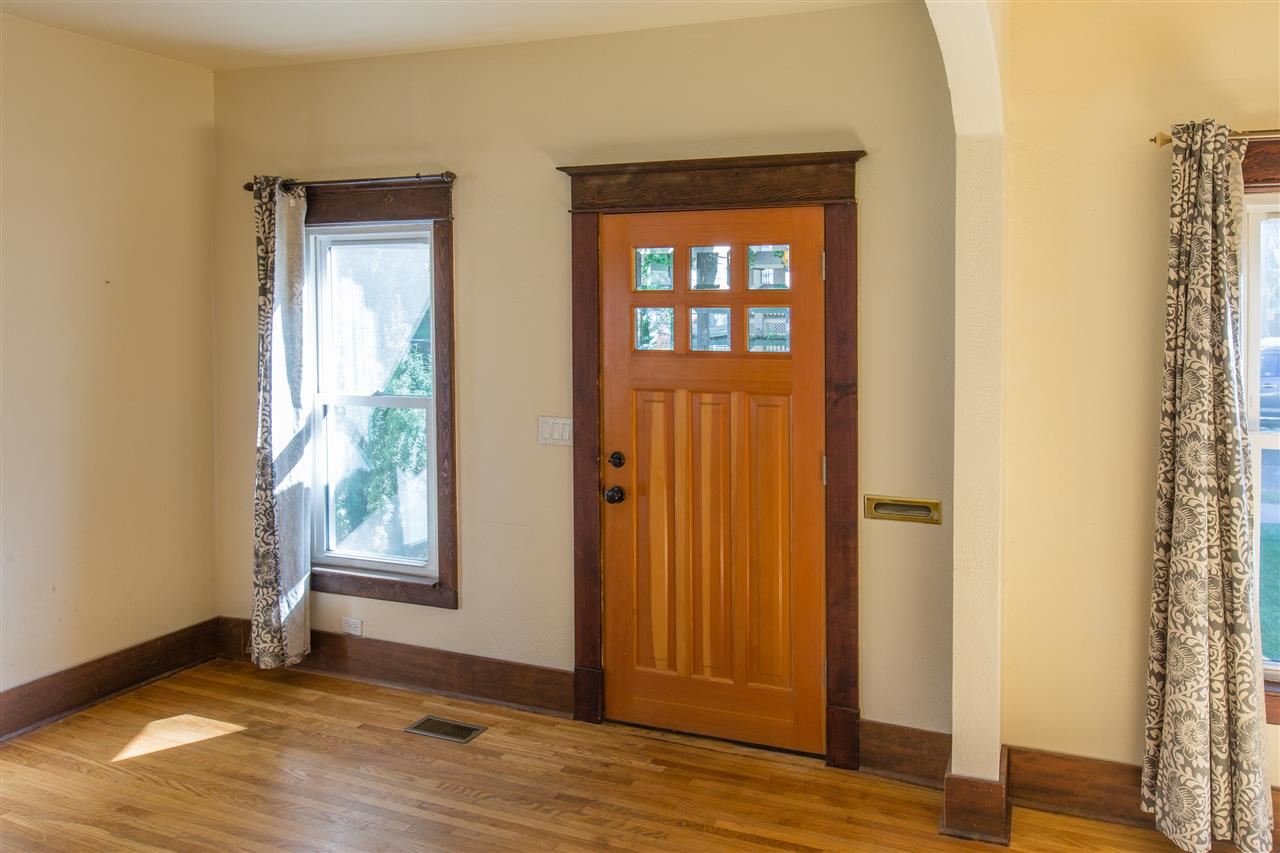 429 E 27th Ave - Photo 3