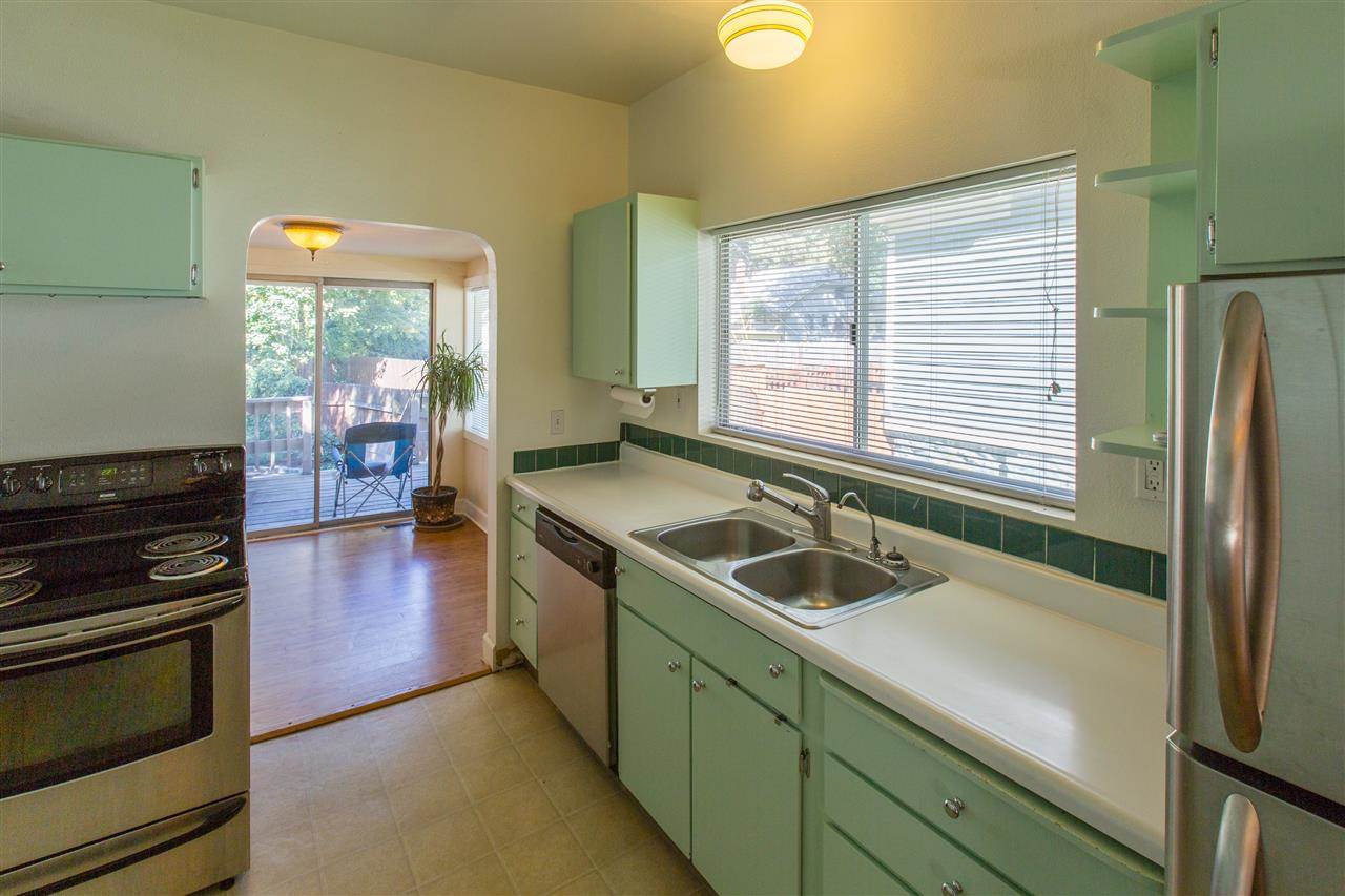 429 E 27th Ave - Photo 10
