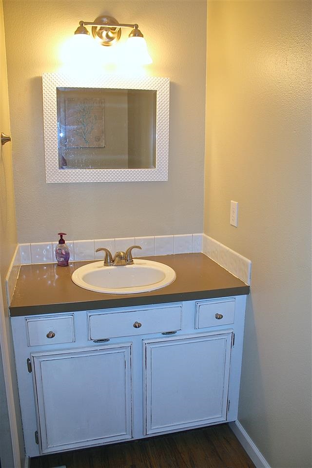 112 N Wright Blvd - Photo 11