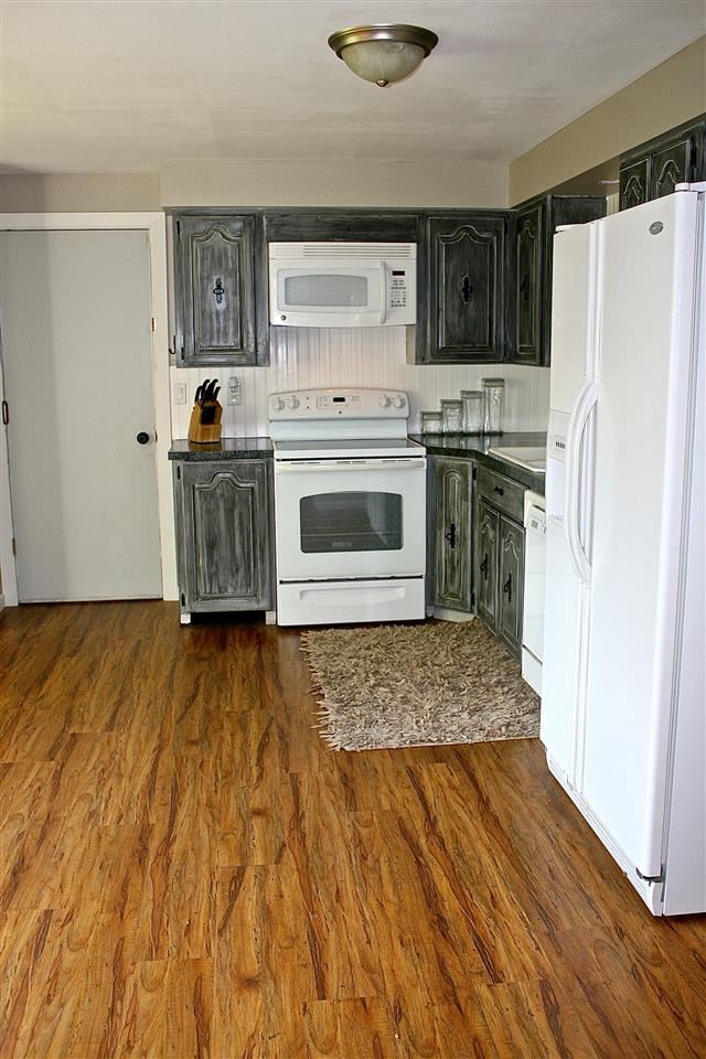 112 N Wright Blvd - Photo 4