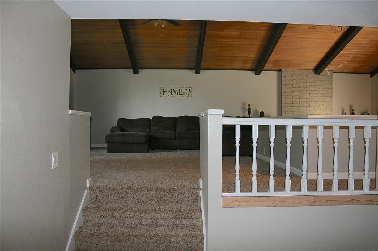 112 N Wright Blvd - Photo 7